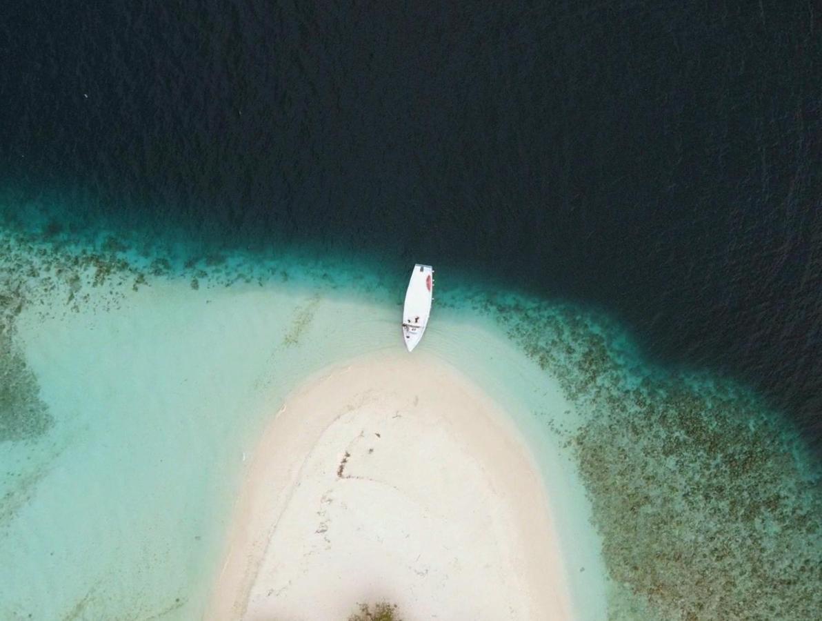 Blue World Dharavandhoo Exterior foto